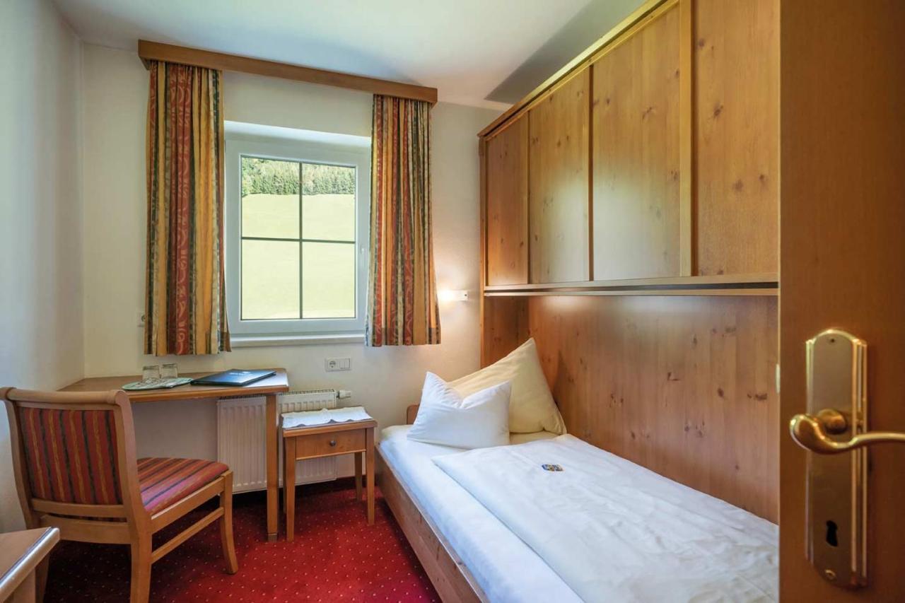 Hotel Maria Theresia Герлос Экстерьер фото