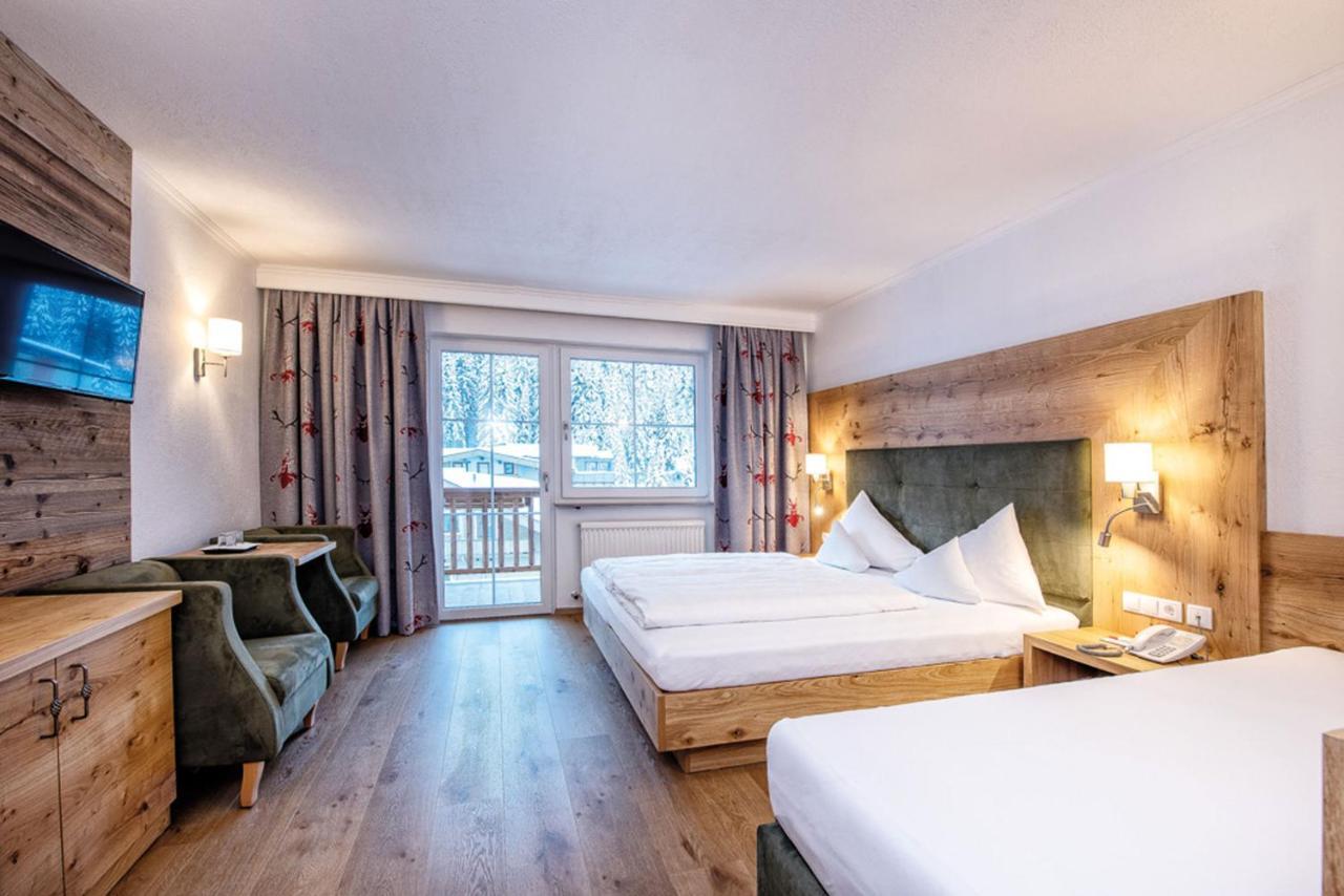Hotel Maria Theresia Герлос Экстерьер фото